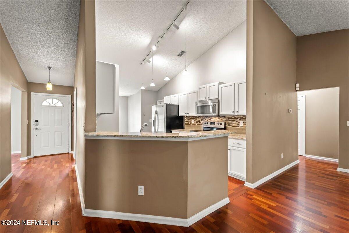 3843 Chapelgate Road Jacksonville, FL 32223 - Photo 13 of 28 13-JAXREP_3843_Chapelgate_Rd_Jacksonvill