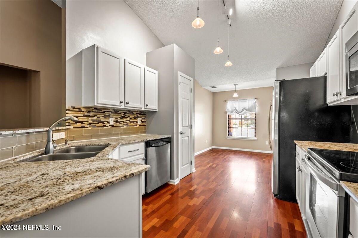 3843 Chapelgate Road Jacksonville, FL 32223 - Photo 14 of 28 14-JAXREP_3843_Chapelgate_Rd_Jacksonvill