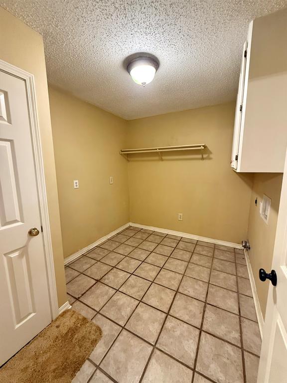 11535 Timber Ridge Drive Keithville, LA 71047 - Photo 29 of 39 a view of a room with an empty space and a sink