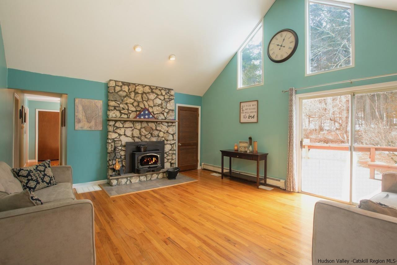 8 Royal Oak Road Stone Ridge, NY 12484 - Photo 9 of 35 Photo 9
