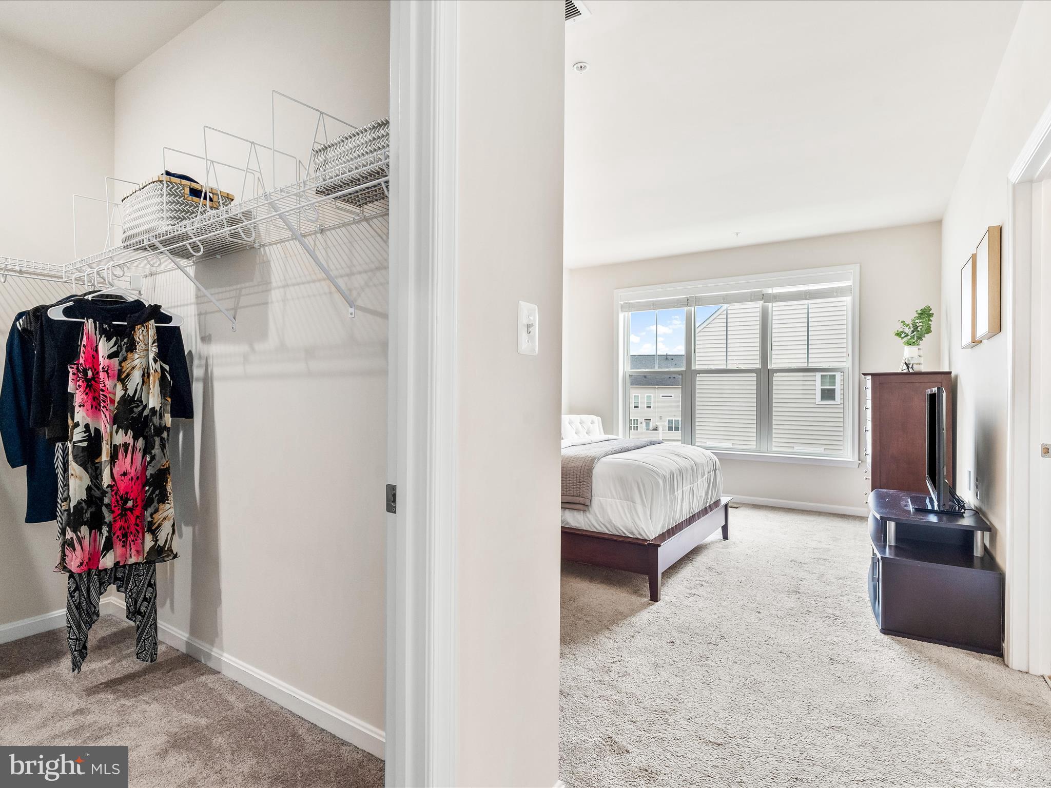 822 Lindley Road Frederick, MD 21701 - Photo 34 of 58 Primary with large walk-in closet