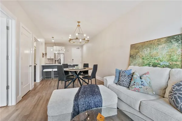 $2,500 | 3725 Butler Street, Unit 406, Pittsburgh, PA 15201