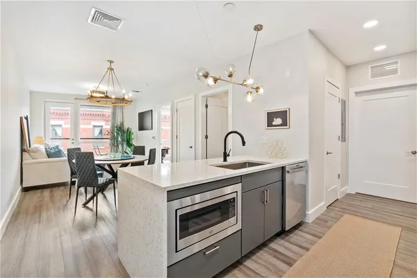 $2,500 | 3725 Butler Street, Unit 406, Pittsburgh, PA 15201