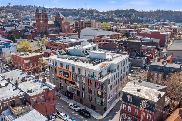 $2,500 | 3725 Butler Street, Unit 406, Pittsburgh, PA 15201