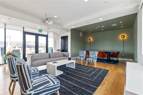 $2,500 | 3725 Butler Street, Unit 406, Pittsburgh, PA 15201