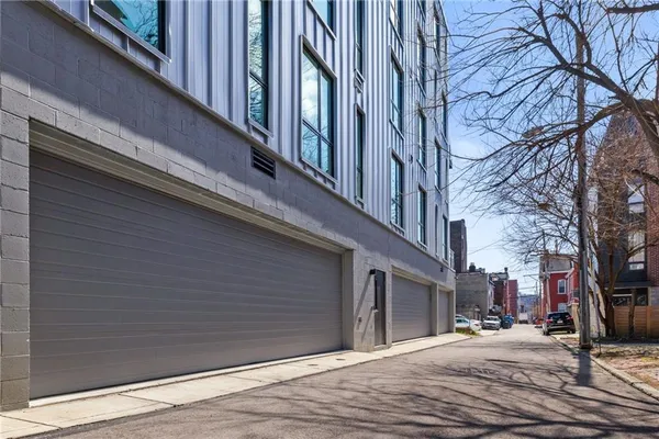 $2,500 | 3725 Butler Street, Unit 406, Pittsburgh, PA 15201