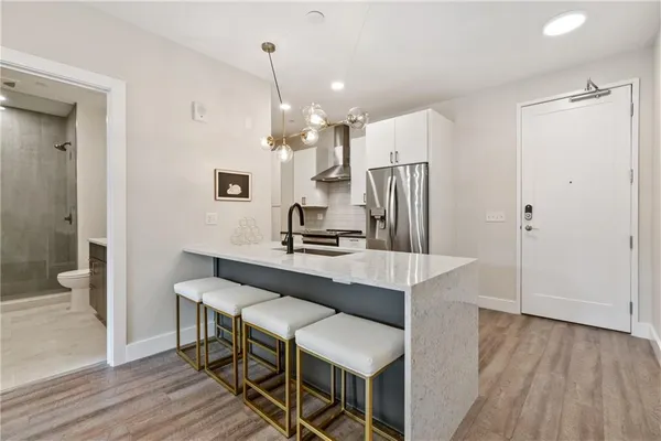 $2,500 | 3725 Butler Street, Unit 406, Pittsburgh, PA 15201