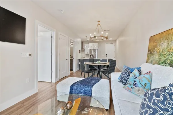 $2,500 | 3725 Butler Street, Unit 406, Pittsburgh, PA 15201