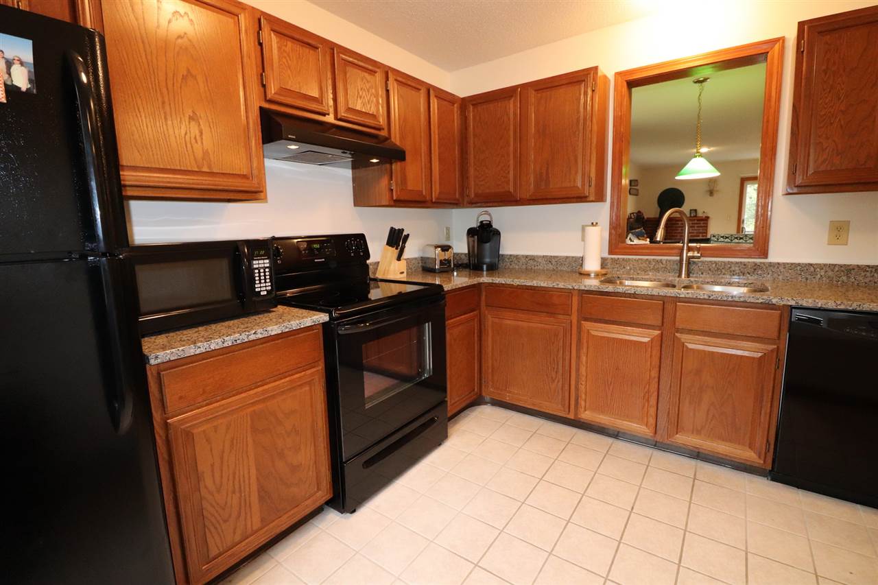 11 Robin Road, Unit 5 Lincoln, NH 03251 - Photo 14 of 40 Gallery Image 14