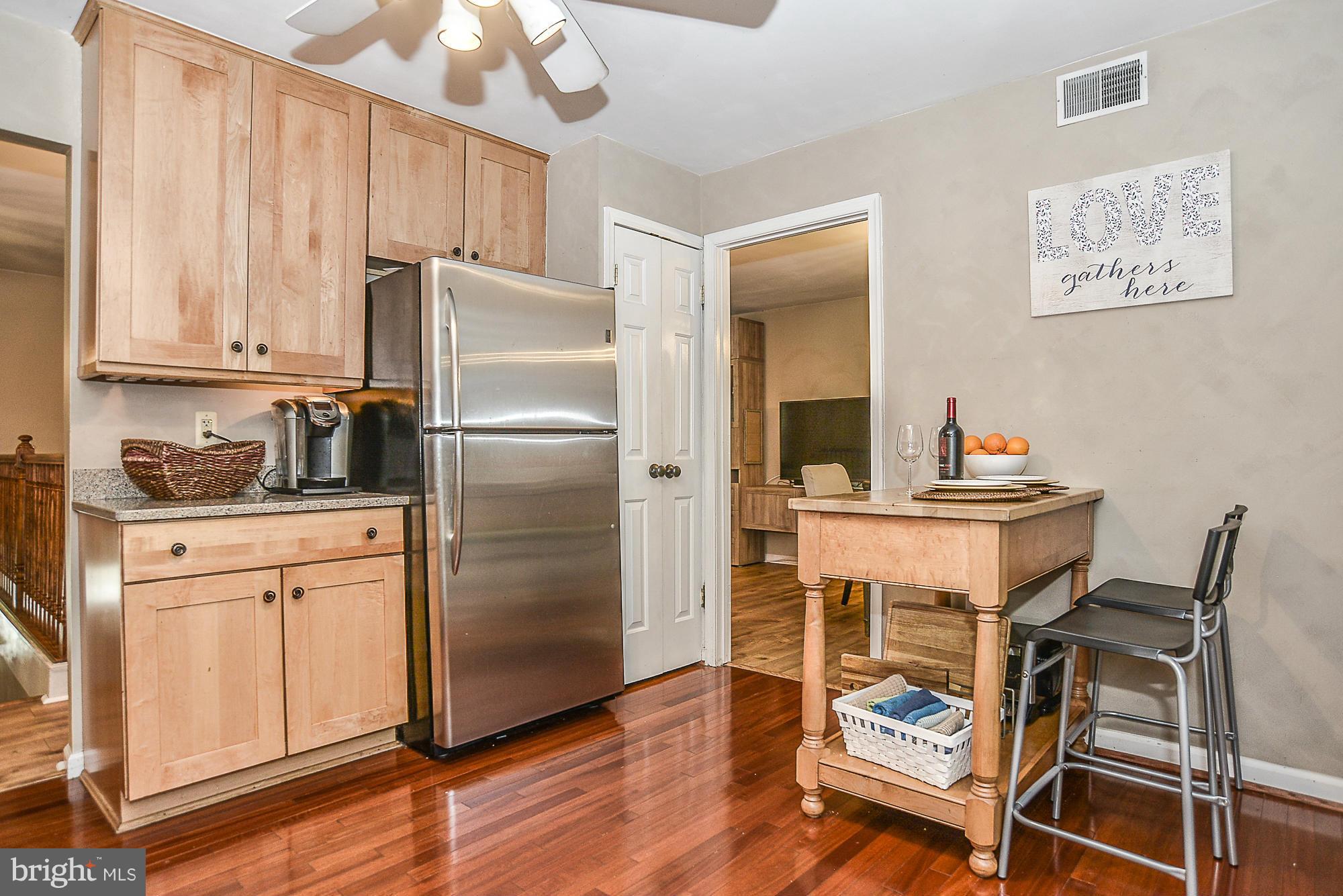 9232 Rockefeller Lane Springfield, VA 22153 - Photo 8 of 23 Kitchen