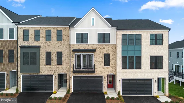 $827,046 | 44486 Lowestoft Square, Ashburn, VA 20147
