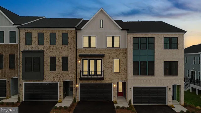 $827,046 | 44486 Lowestoft Square, Ashburn, VA 20147