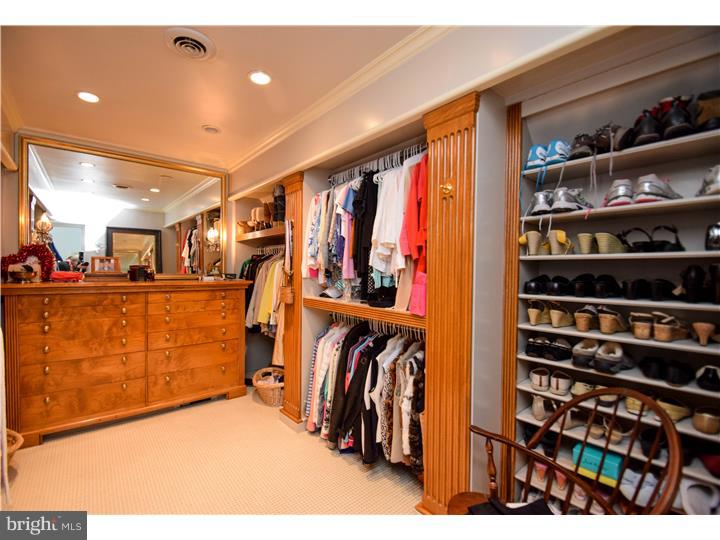 1101 Berkeley Road Greenville, DE 19807 - Photo 18 of 24 Walk-in Closet