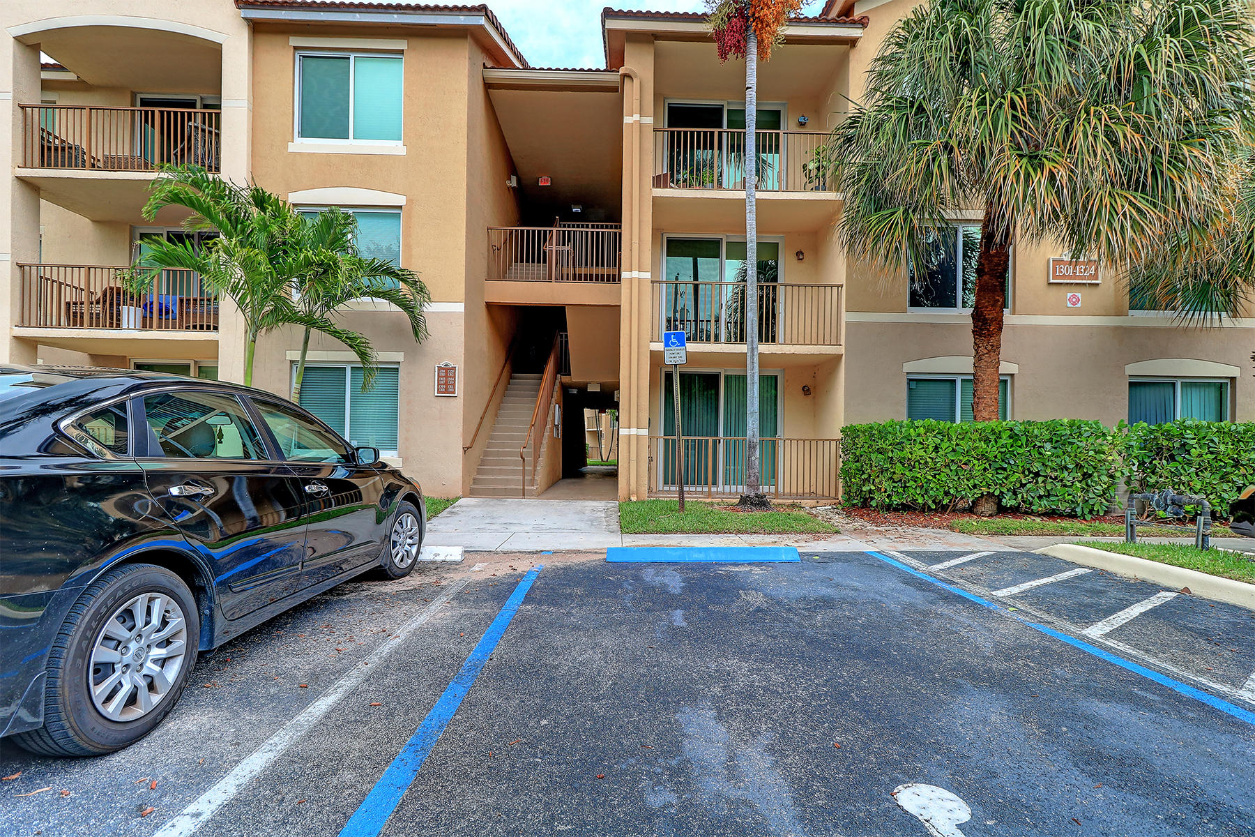 1311 Villa Circle Boynton Beach, FL 33435 - Photo 11 of 15 11_edited