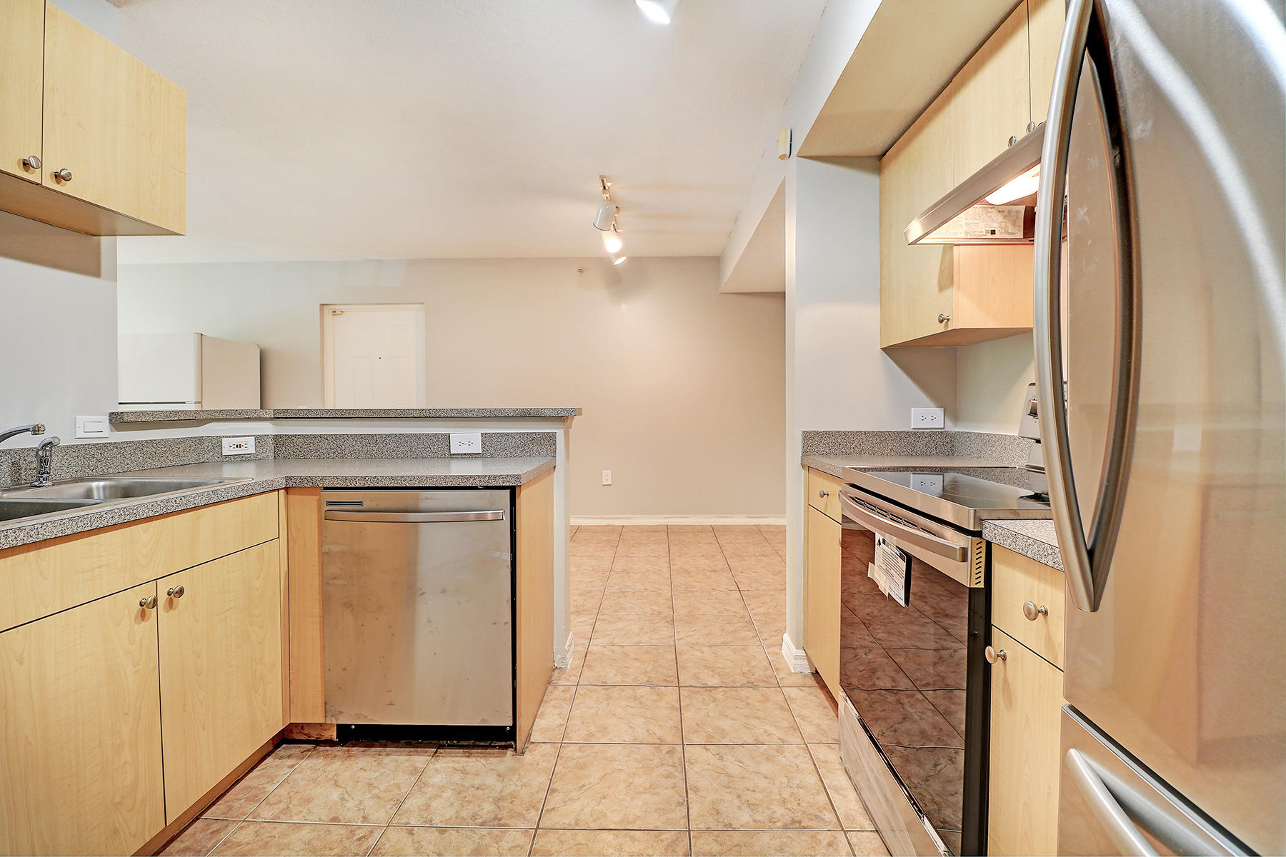 1311 Villa Circle Boynton Beach, FL 33435 - Photo 4 of 15 4_edited