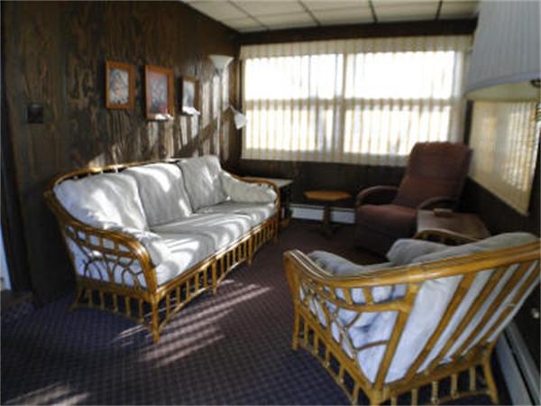 4 Meadowbrook Road Saugus, MA 01906 - Photo 16 of 23 Gallery Image 16