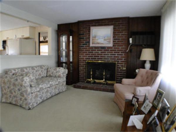 4 Meadowbrook Road Saugus, MA 01906 - Photo 7 of 23 Gallery Image 7