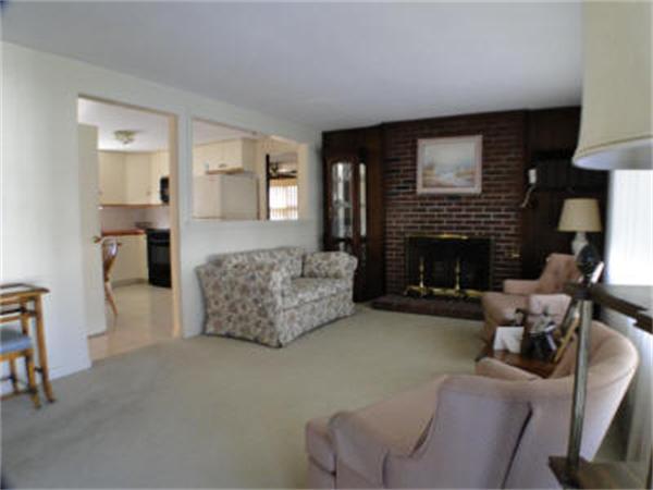 4 Meadowbrook Road Saugus, MA 01906 - Photo 8 of 23 Gallery Image 8