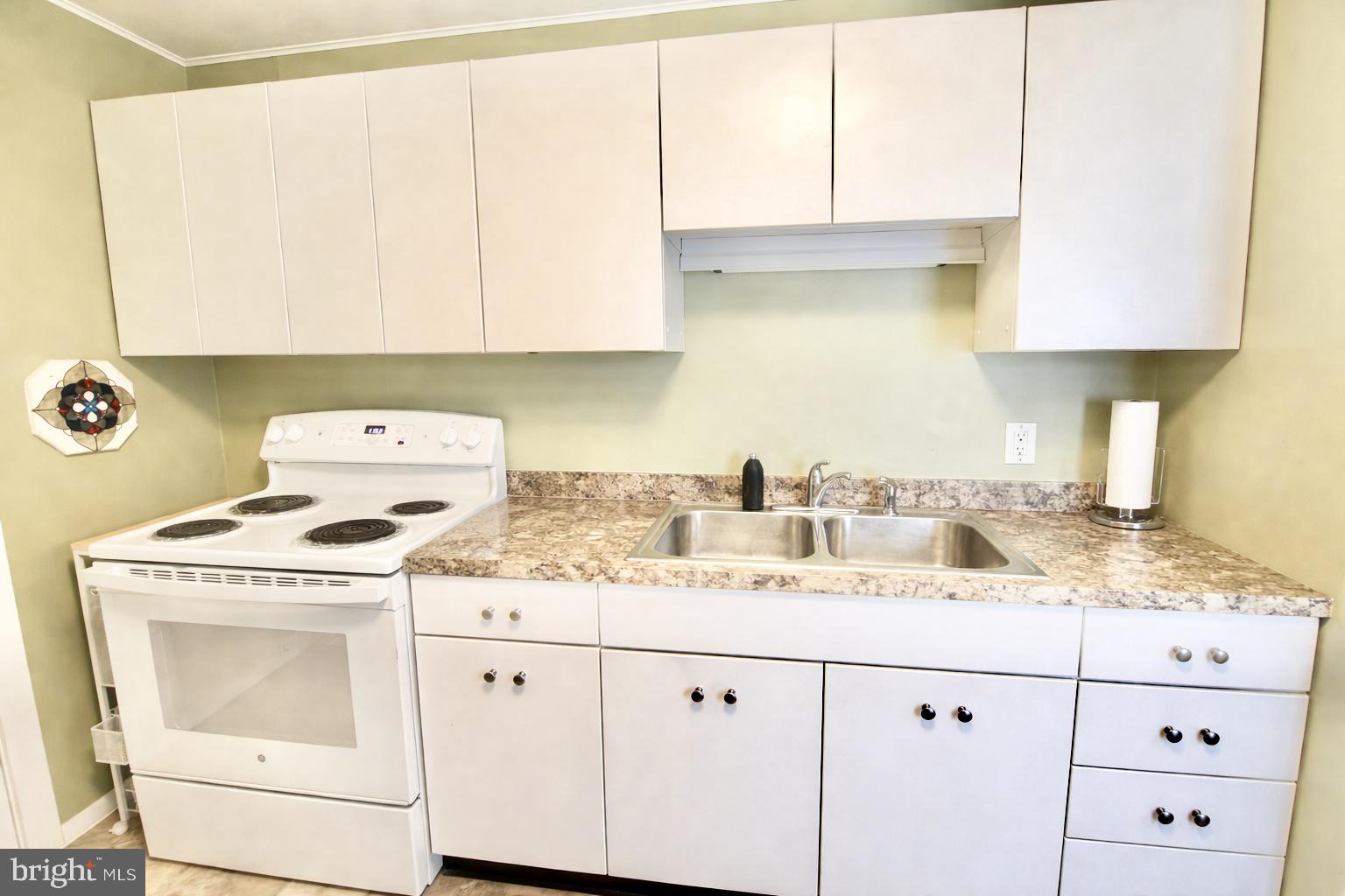 619 Beaumont Road Fairless Hills, PA 19030 - Photo 8 of 20