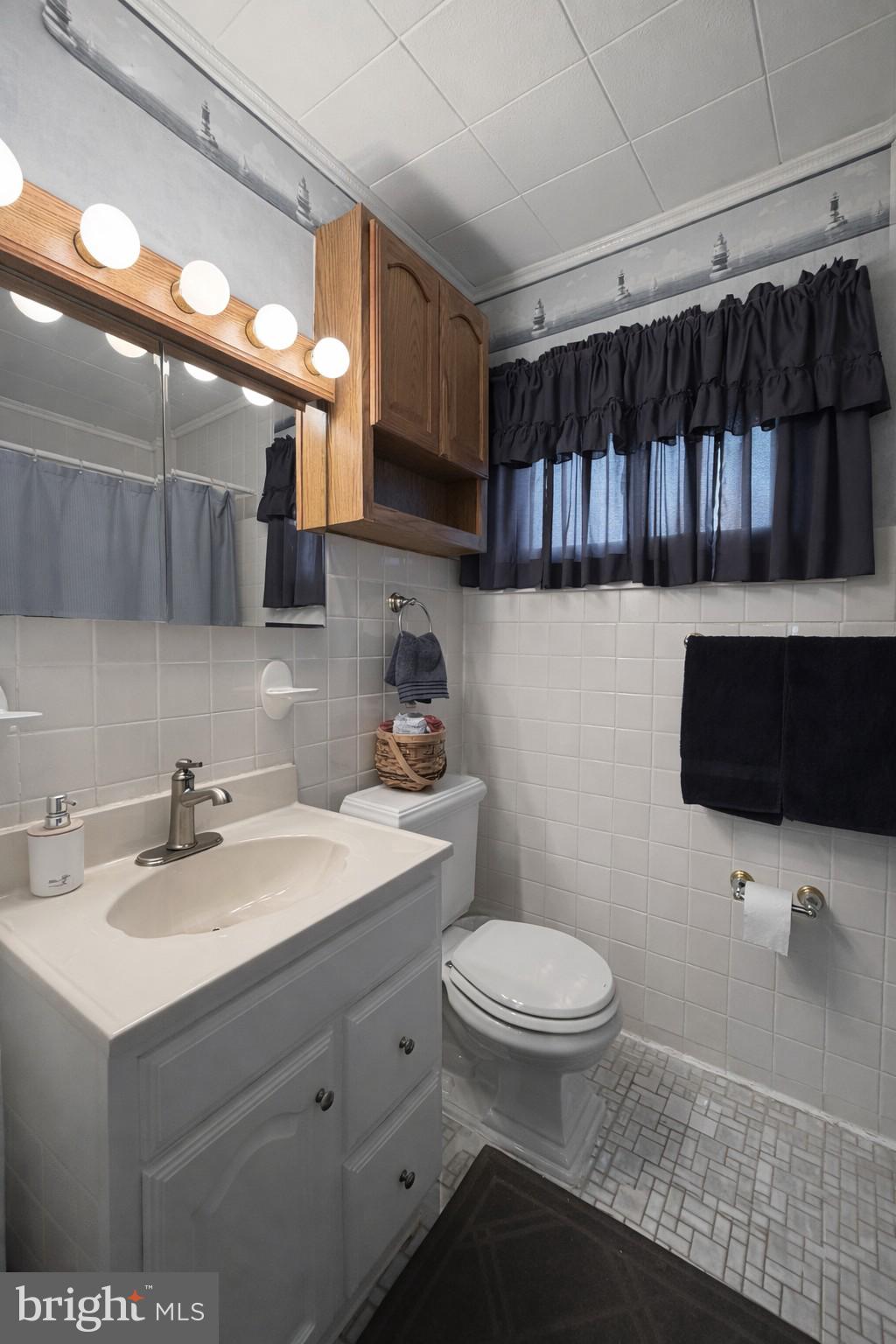 619 Beaumont Road Fairless Hills, PA 19030 - Photo 10 of 20