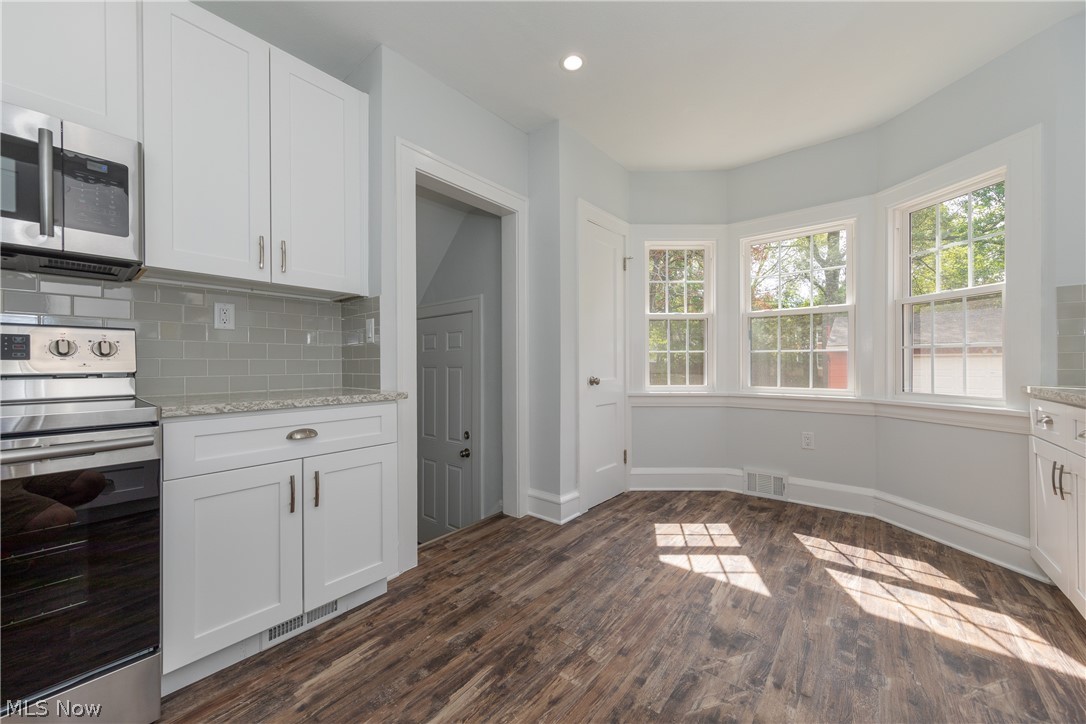 3336 Clarendon Road Cleveland, OH 44118 - Photo 12 of 30 Gallery Image 12