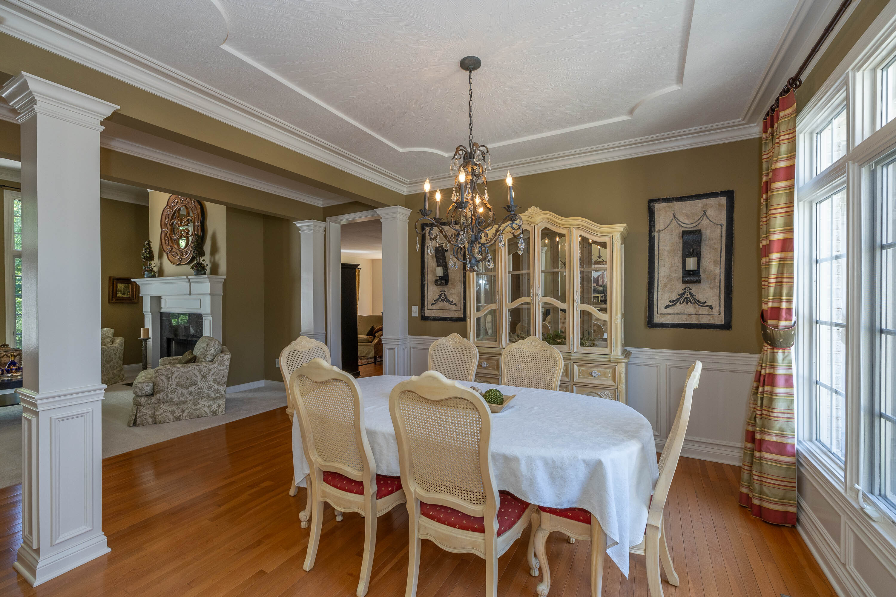 10245 Springstone Road Fishers, IN 46055 - Photo 4 of 51