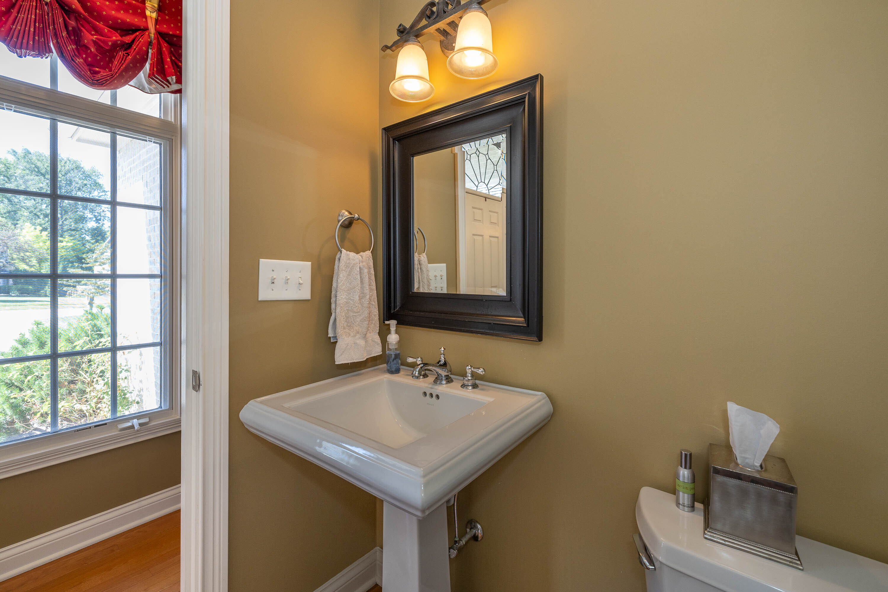 10245 Springstone Road Fishers, IN 46055 - Photo 8 of 51