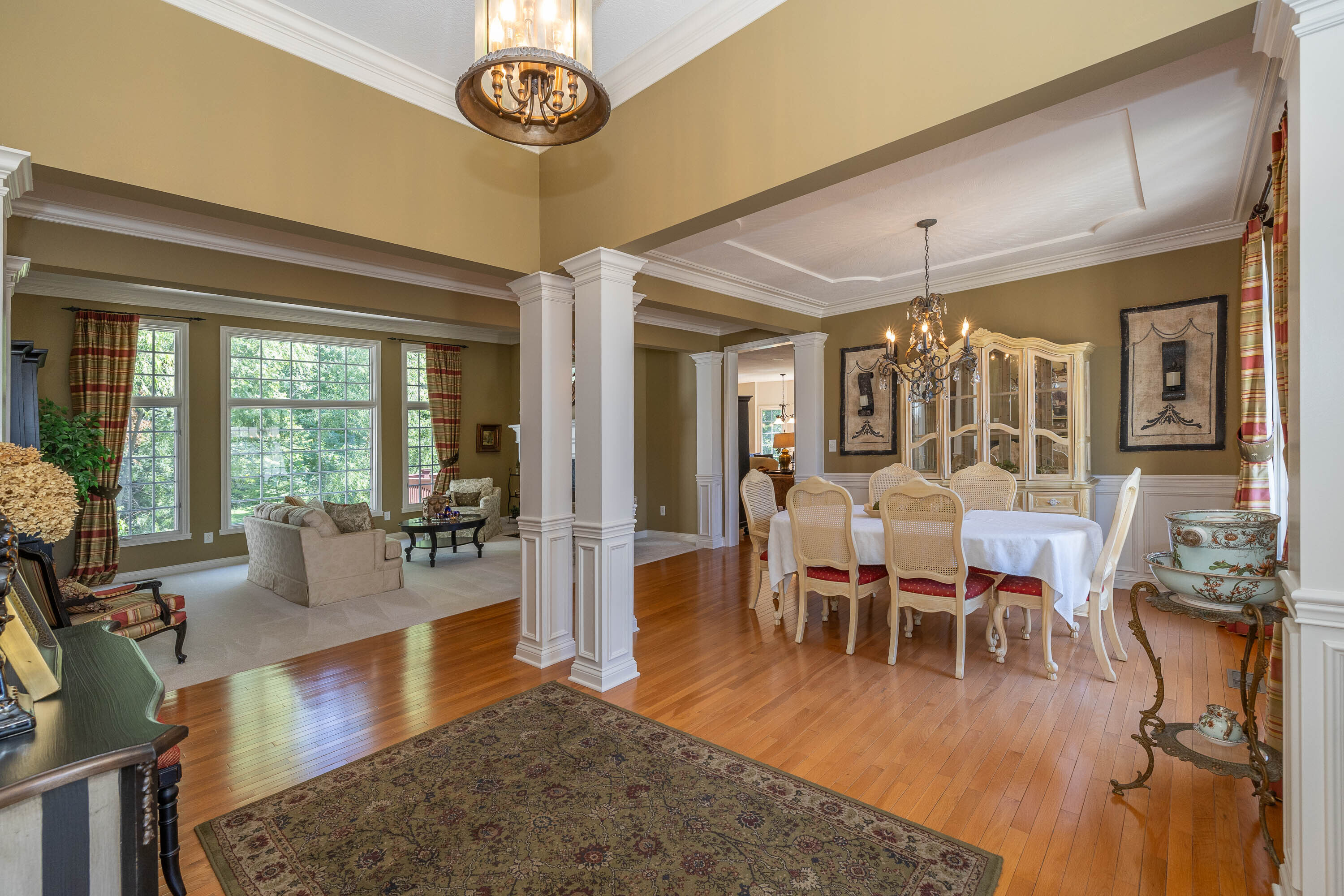 10245 Springstone Road Fishers, IN 46055 - Photo 9 of 51