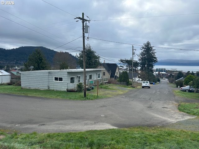 306 8th Street Garibaldi, OR 97118 - Photo 2 of 9
