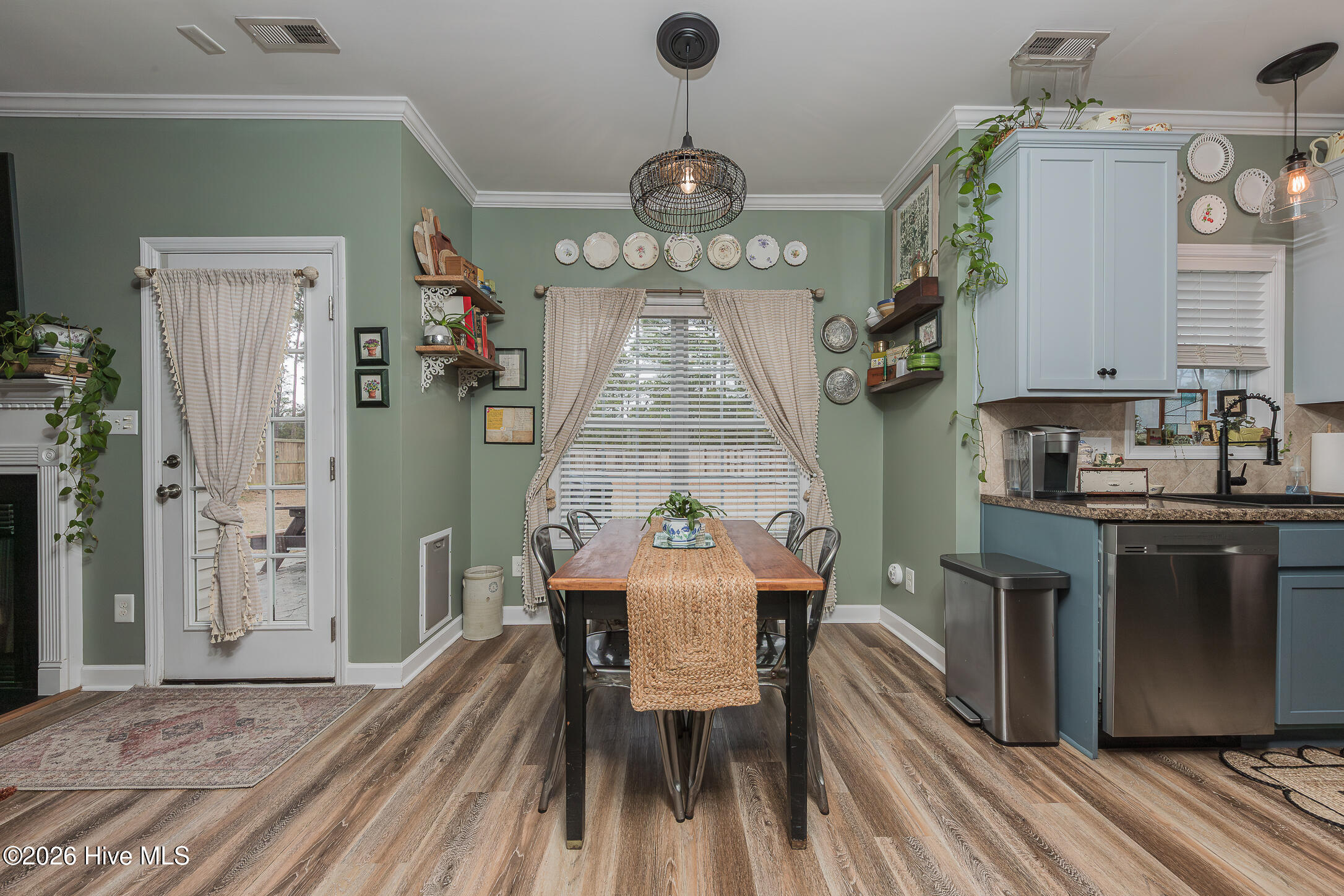 273 Inverness Drive Hubert, NC 28539 - Photo 14 of 41 16KITCHEN
