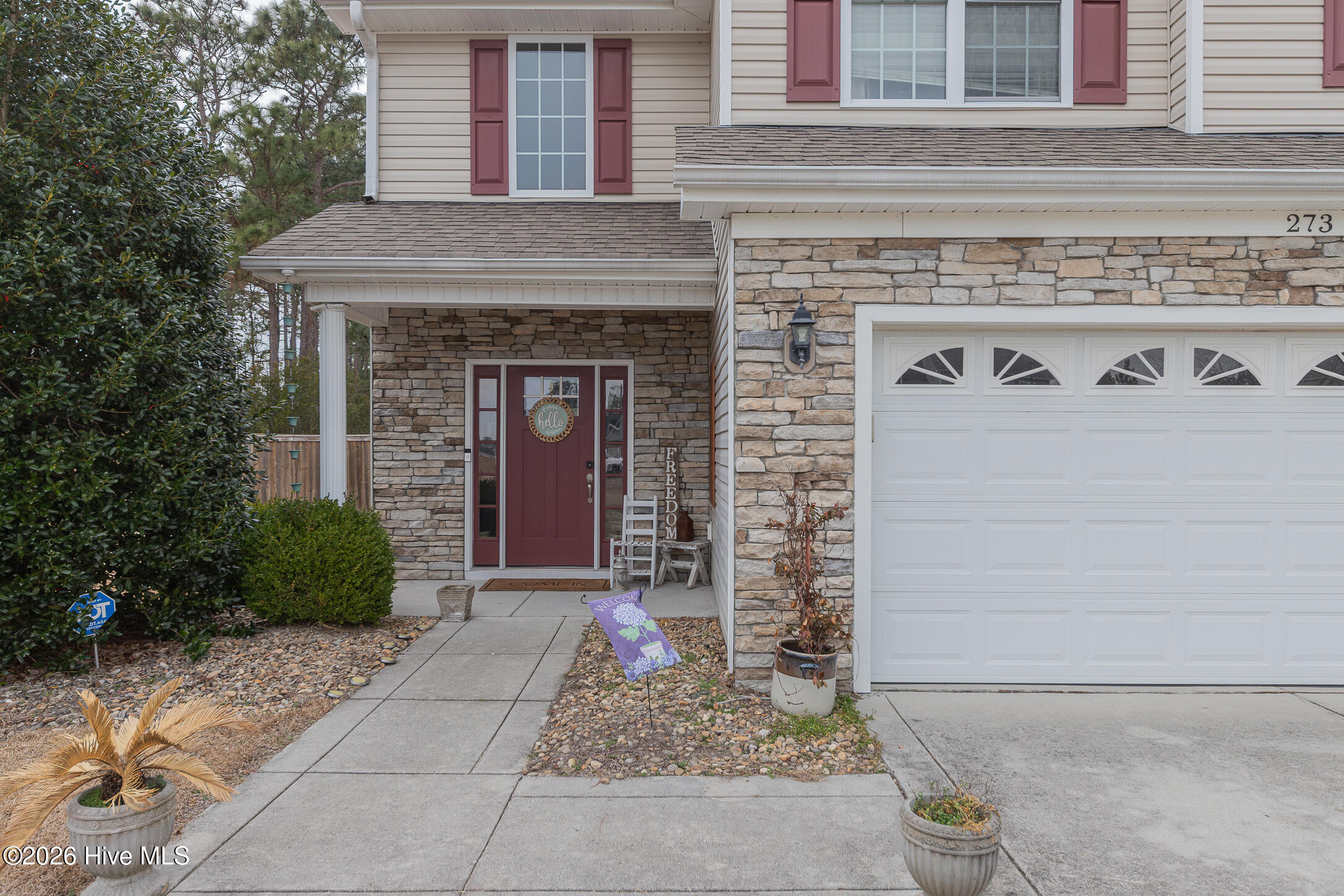 273 Inverness Drive Hubert, NC 28539 - Photo 5 of 41 7FRONT