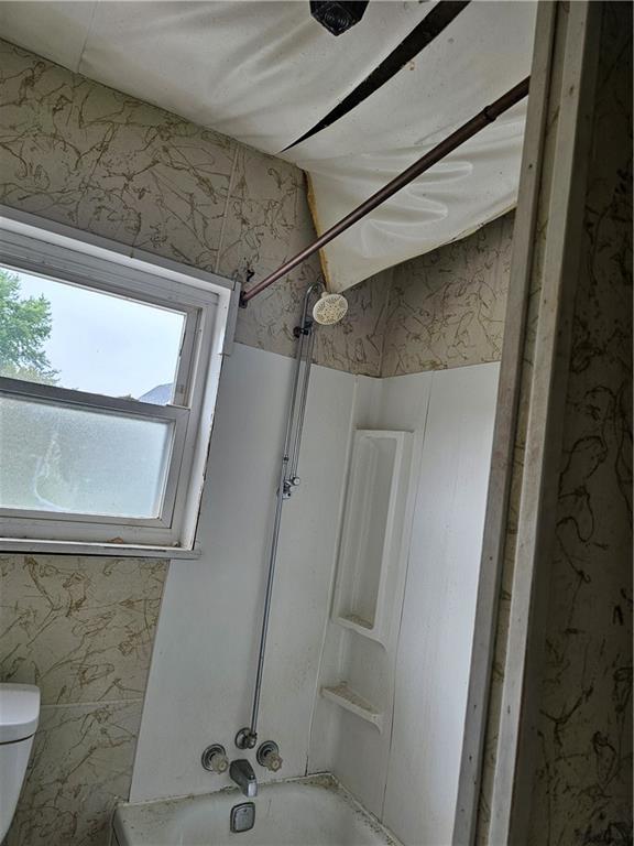 413 Electric Street New Castle, PA 16101 - Photo 9 of 23 a bathroom with a shower