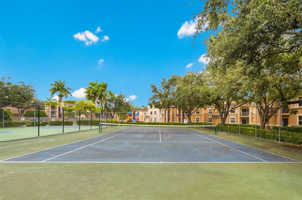 10101 Southwest 14th Street, Unit 3B10108 Pembroke Pines, FL 33025 - Photo 6 of 48 a view of a basketball court