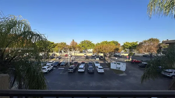 $2,300 | 8401 Southwest 107th Avenue, Unit 331E, Miami, FL 33173