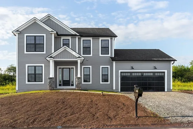 $675,000 | Undisclosed Address, Manlius, NY 13104