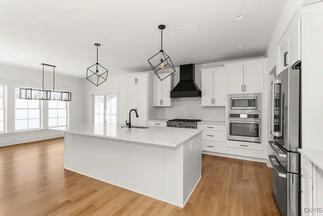 $675,000 | Undisclosed Address, Manlius, NY 13104