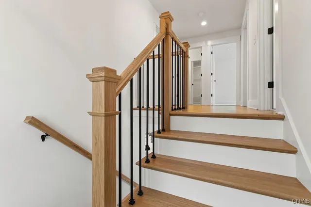 $675,000 | Undisclosed Address, Manlius, NY 13104