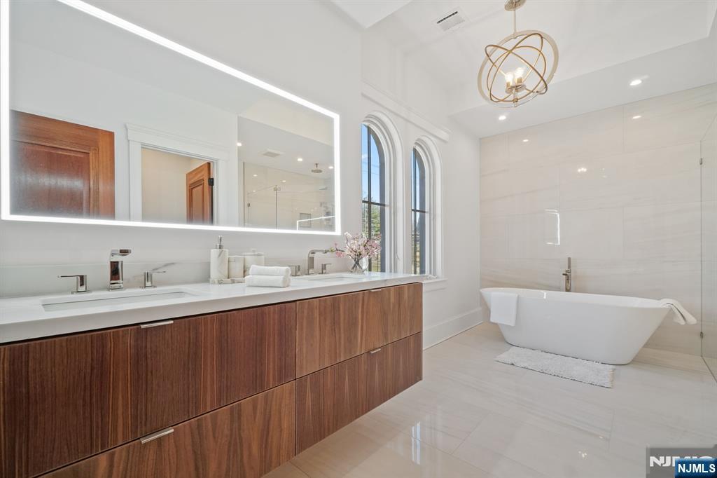 978 Closter Dock Road Alpine, NJ 07620 - Photo 16 of 23