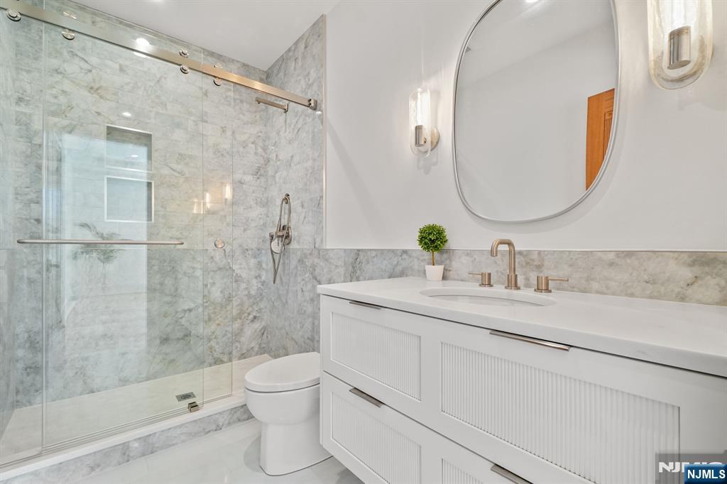 978 Closter Dock Road Alpine, NJ 07620 - Photo 19 of 23