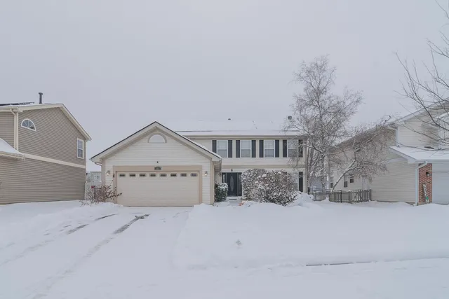 $4,100 | 164 Forestview Court, Aurora, IL 60502