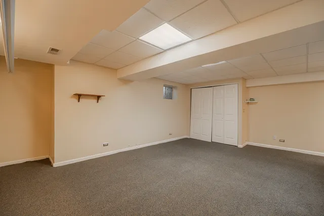 $4,100 | 164 Forestview Court, Aurora, IL 60502