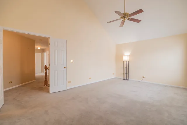 $4,100 | 164 Forestview Court, Aurora, IL 60502