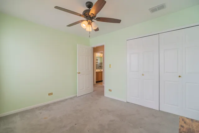 $4,100 | 164 Forestview Court, Aurora, IL 60502