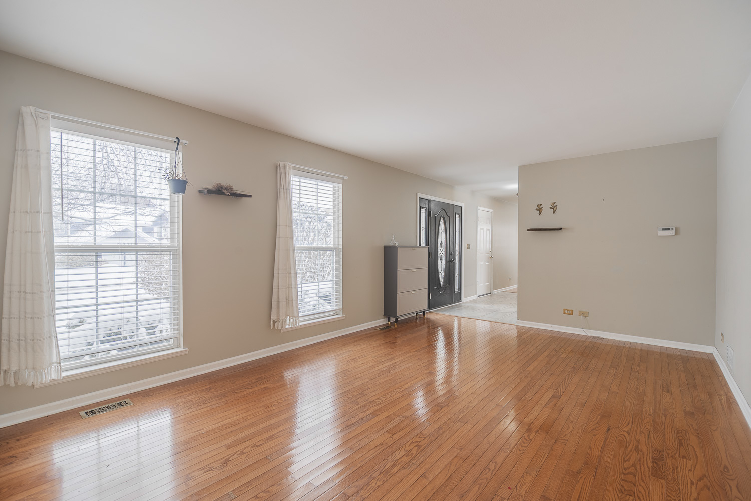 164 Forestview Court Aurora, IL 60502 - Photo 5 of 42