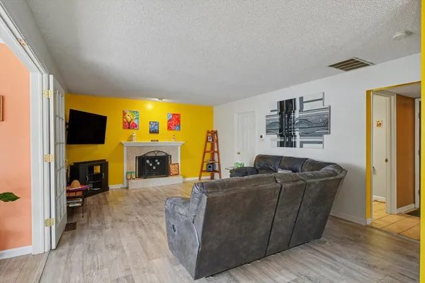 $229,000 | 1050 Buckeye Lane, Decatur, IL 62521