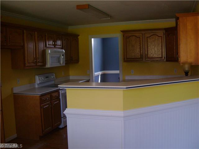 1078 Enterprise Road Lexington, NC 27295 - Photo 2 of 12 Kitchen.
