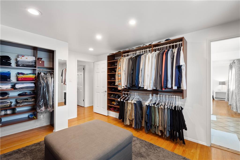 357 Rockfield Road Pittsburgh, PA 15243 - Photo 23 of 40 5th bedroom converted to a dressing room