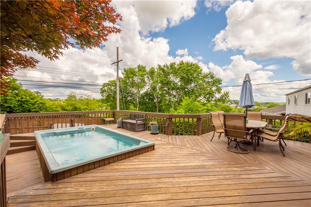 357 Rockfield Road Pittsburgh, PA 15243 - Photo 3 of 40