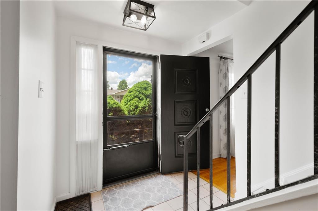 357 Rockfield Road Pittsburgh, PA 15243 - Photo 5 of 40