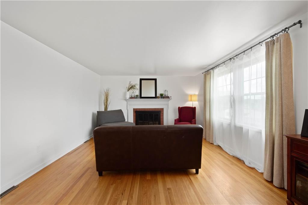 357 Rockfield Road Pittsburgh, PA 15243 - Photo 7 of 40